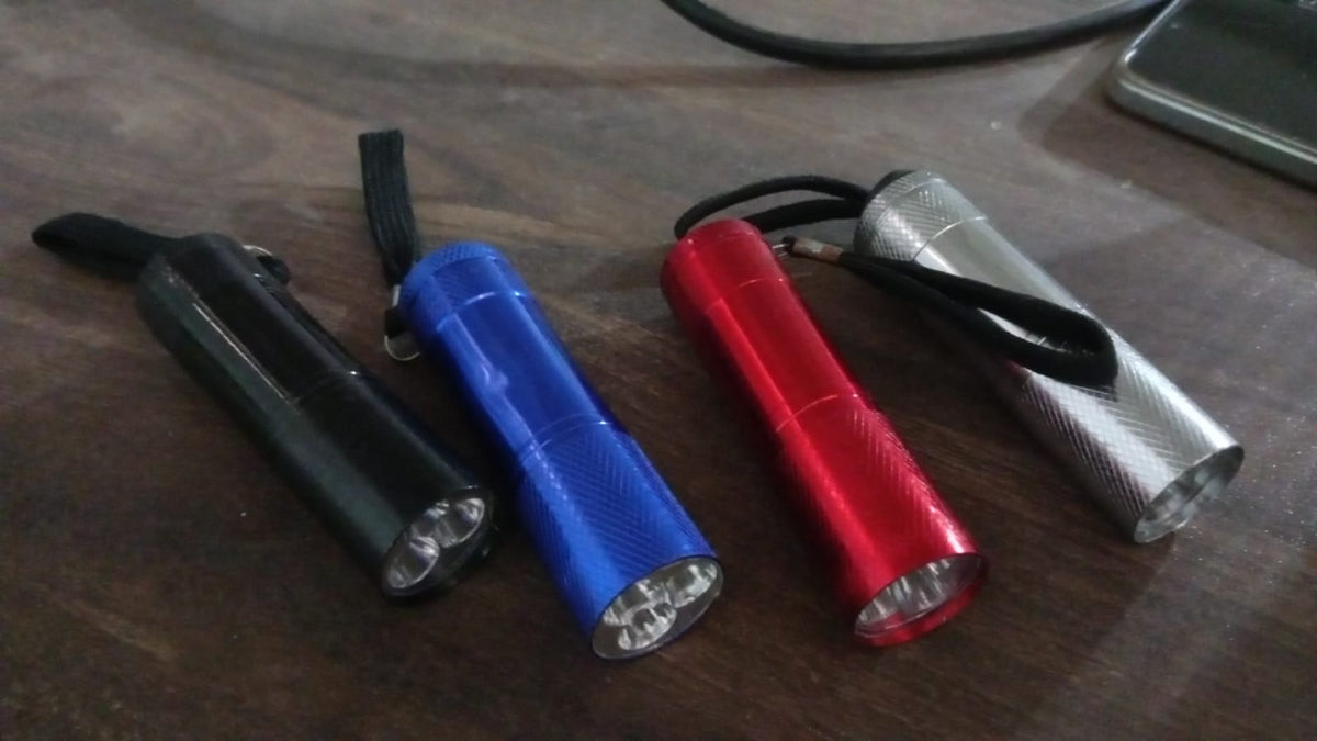 Portable Mini Torch, Super-Bright Mini 3 LED Bulb Pocket Torches - Small Keyring Torch Flashlight for Camping, Hiking, DIY, Travelling, Outdoors and More 3 Battery operated (Battery not included / 1 pc / Mix Color )