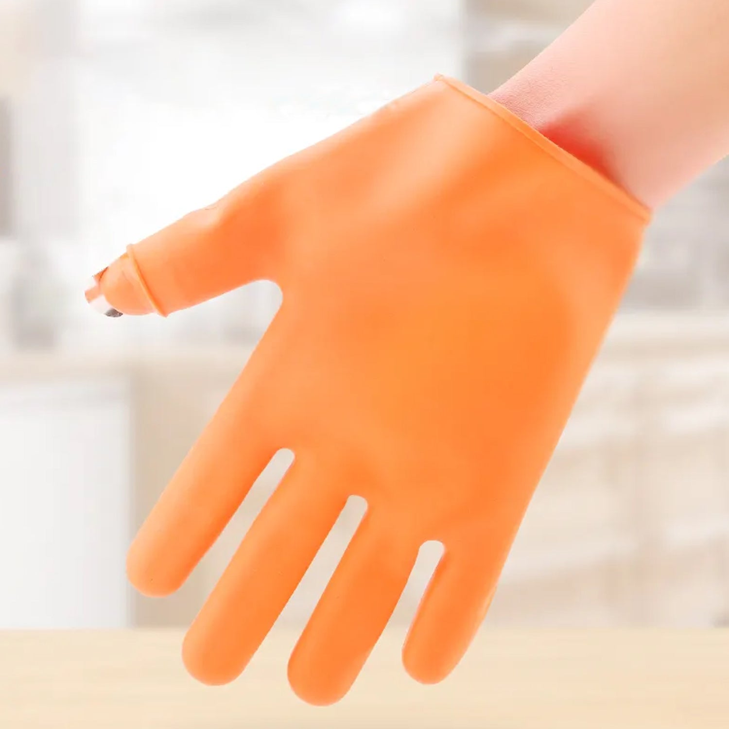 Harvesting gloves with thumb knife, right-handed, silicone finger protector.