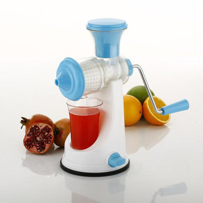 Manual juicer for fruits and vegetables