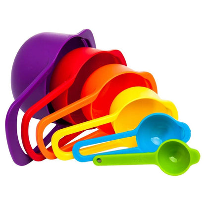 Set of 6 plastic measuring spoons for kitchen use.