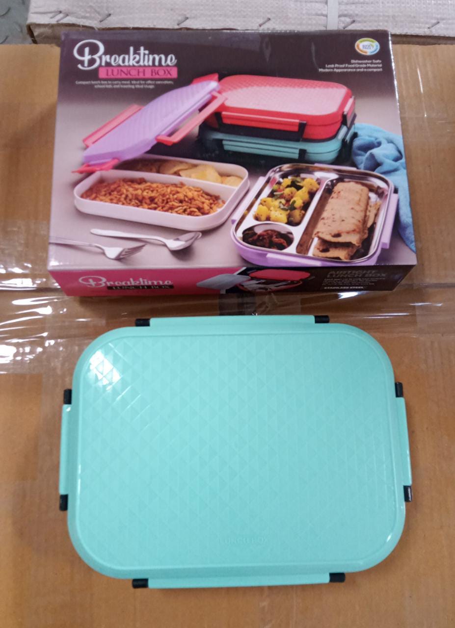 Lunch box with handle