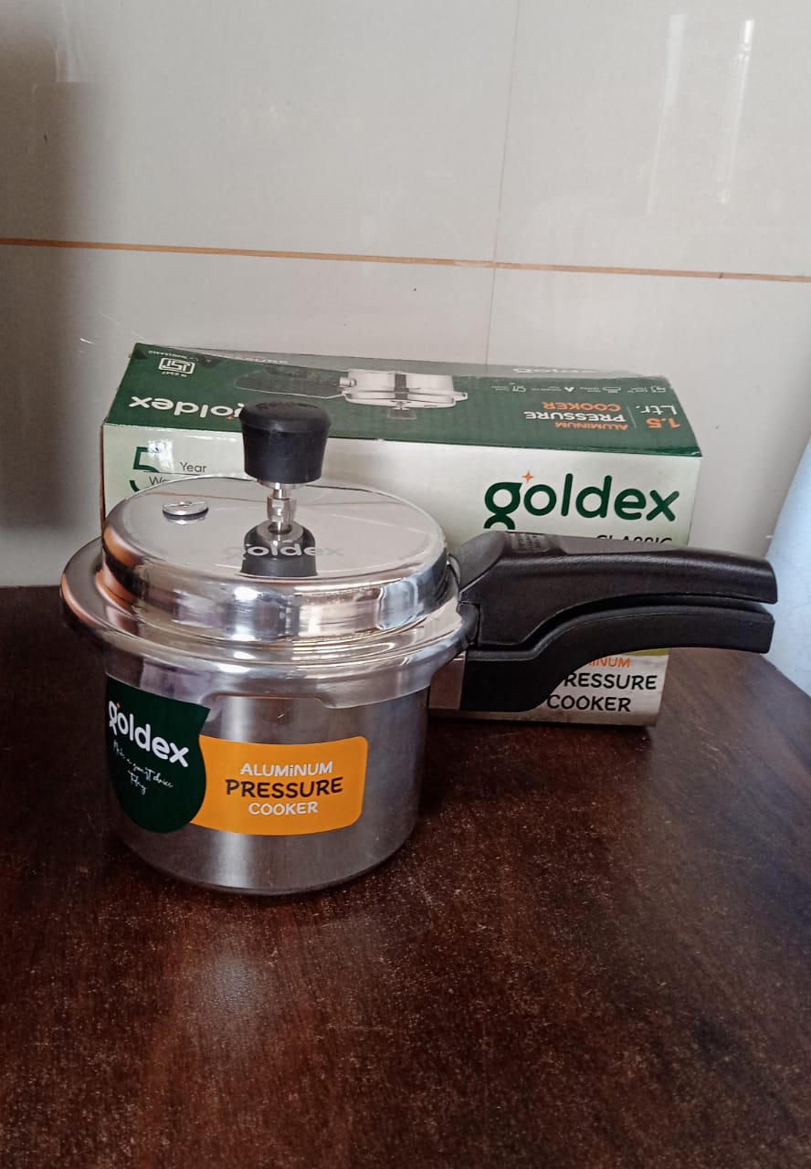 Aluminium Classic Goldex Pressure Cookers With Outer Lid (1.5 Litres / 5-Year warranty)