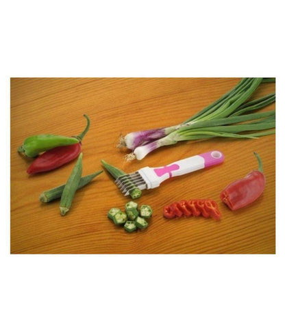 Vegetable cutter with fine blades