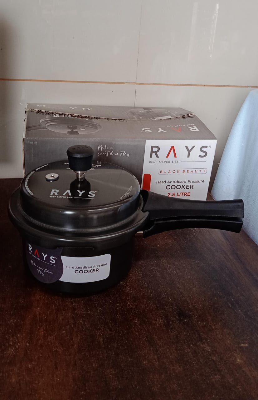 Aluminium Rays Black Beauty Pressure Cookers With Outer Lid (2.5 Litres / 1-Year warranty)